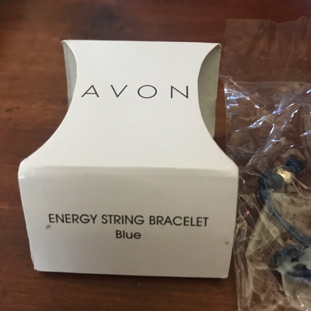 Blue string bracelet - Picture 2 of 2